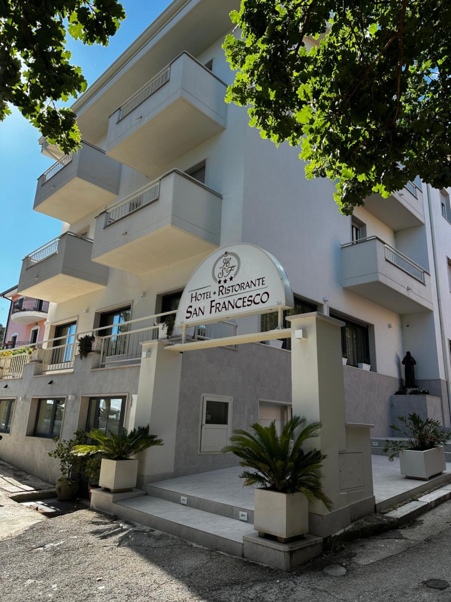 Hotel San Francesco San Giovanni Rotondo Kültér fotó
